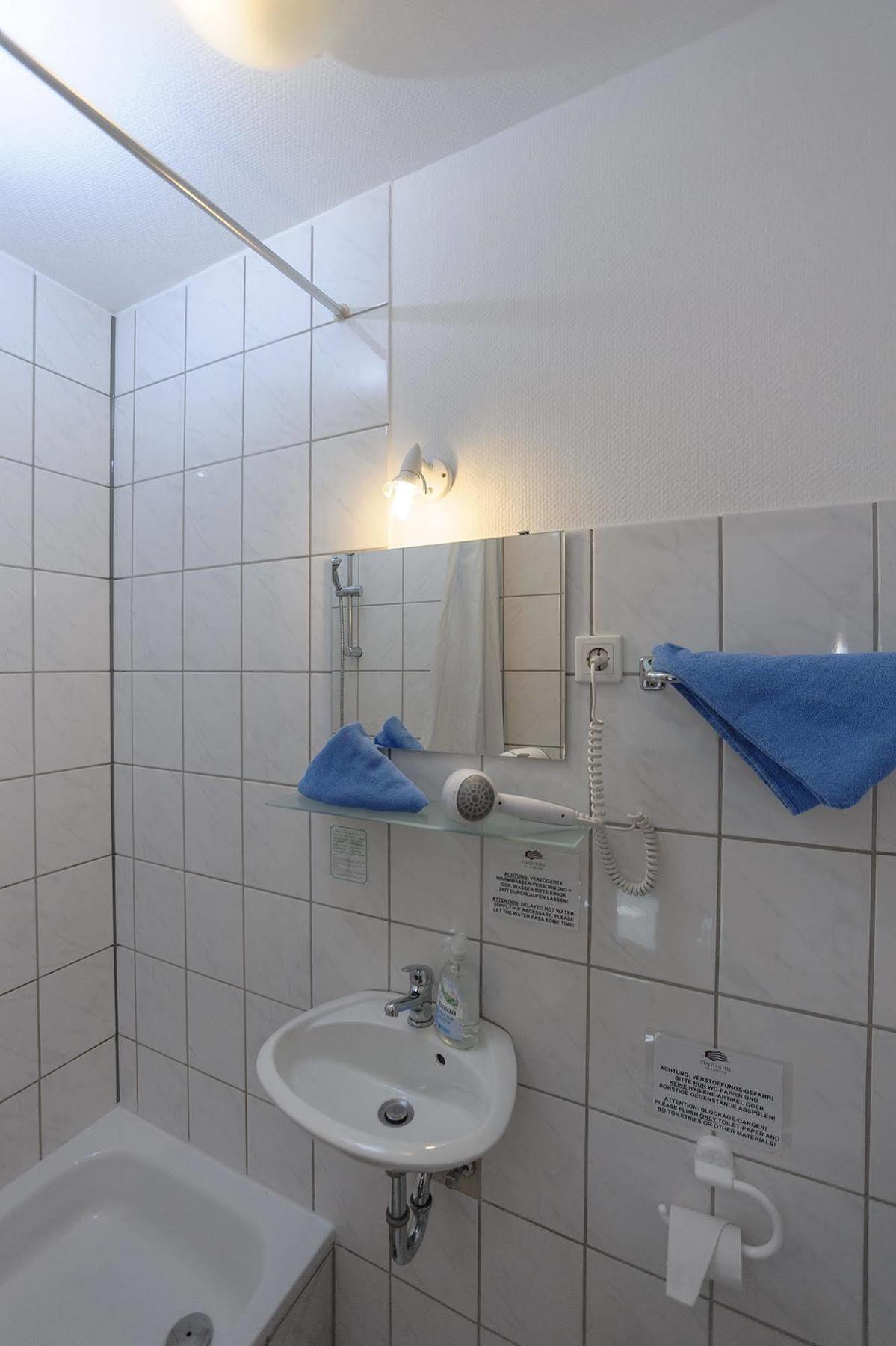 Boardinghouse Gladbeck Hotel Esterno foto